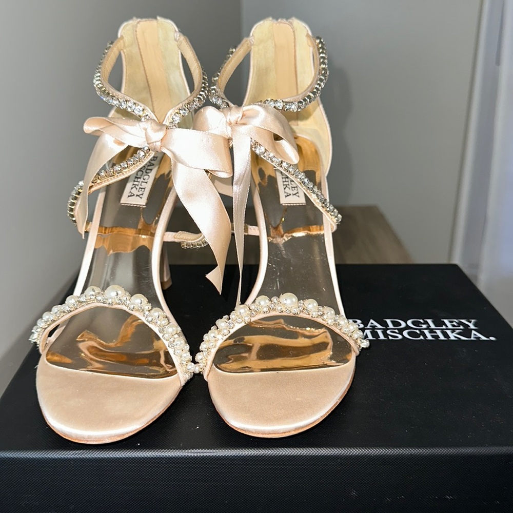 Badgley Mischka size 8.5 wedding shoes